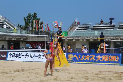 第３０回全日本<br />
ビーチバレー<br />
女子選手権大会　